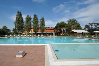 adriabella dune agriturismo esterni piscina 04 1800x1200