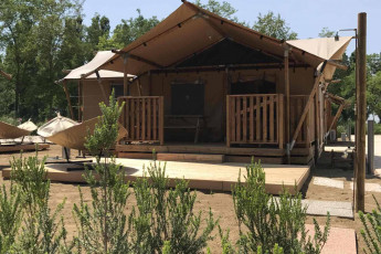 adriabella dune agriturismo glamping luxury tent 05 esterni 1800x1200