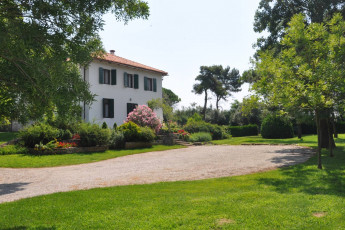 adriabella villa casello esterni giardino 02 1800x1200