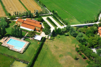 adriabella dune agriturismo esterni aereo 04 1800x1200